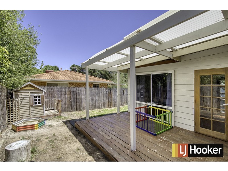 84 Britten Jones Drive, Holt ACT 2615