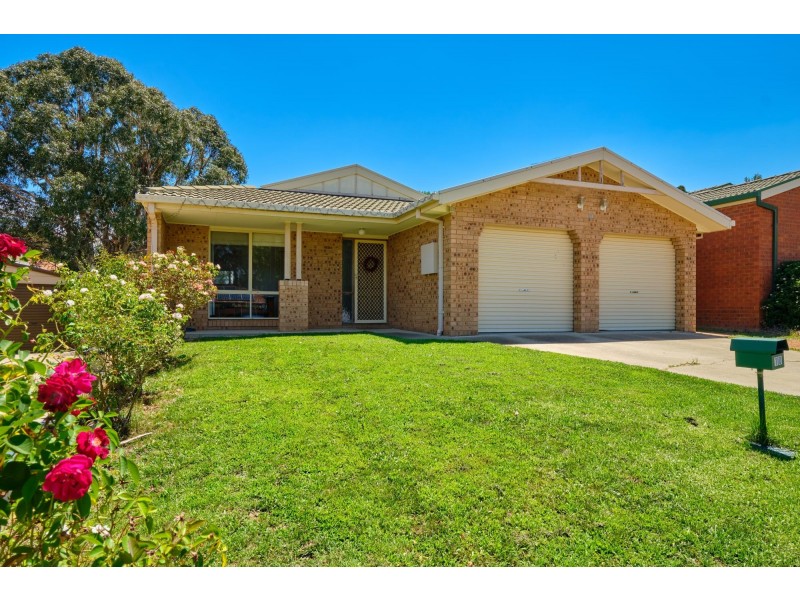 10 Leonard Close, Dunlop ACT 2615