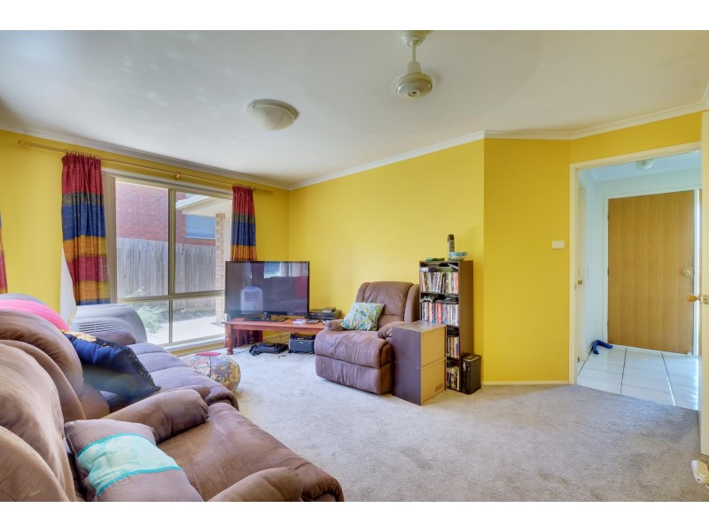 10 Leonard Close, Dunlop ACT 2615