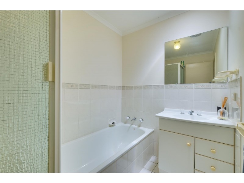 10 Leonard Close, Dunlop ACT 2615