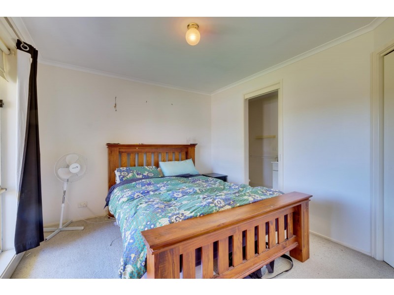 10 Leonard Close, Dunlop ACT 2615