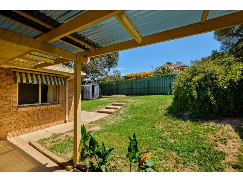 10 Leonard Close, Dunlop ACT 2615