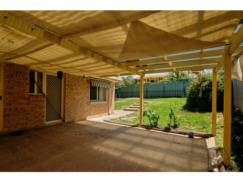10 Leonard Close, Dunlop ACT 2615