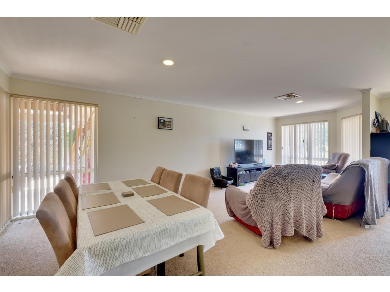 13 Goodhart Crescent, Dunlop ACT 2615