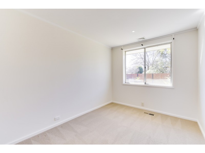 9 Mathison Place, Macgregor ACT 2615