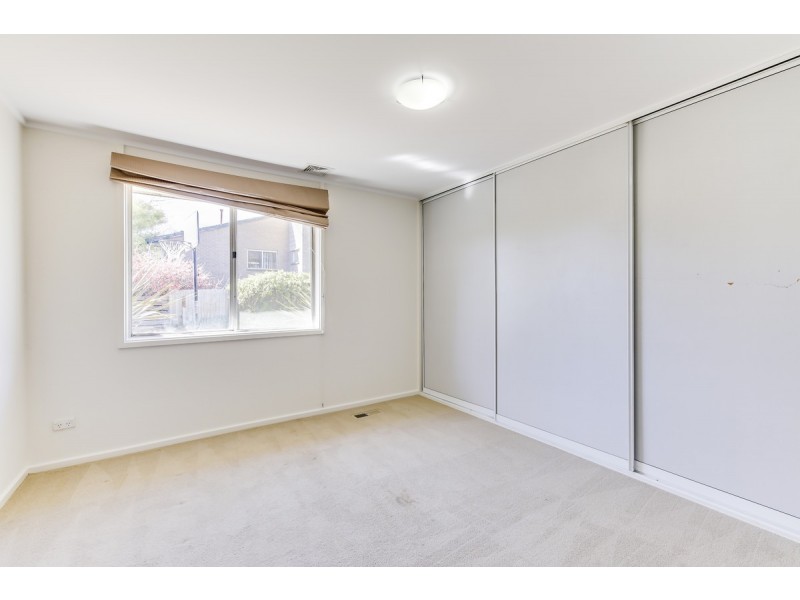9 Mathison Place, Macgregor ACT 2615