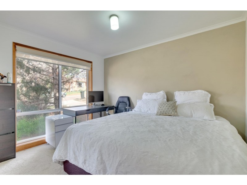 11 Minnett Close, Gordon ACT 2906