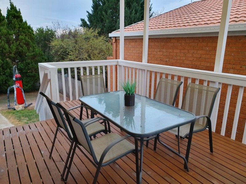 11 Minnett Close, Gordon ACT 2906