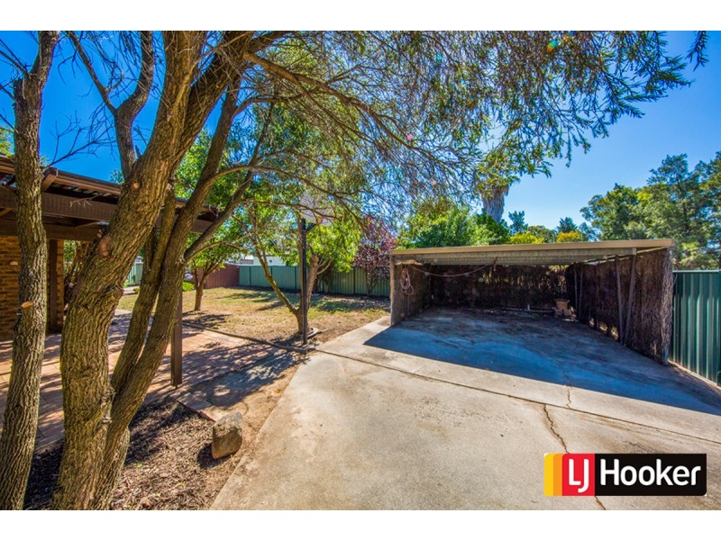 9 McGhie Place, Latham ACT 2615