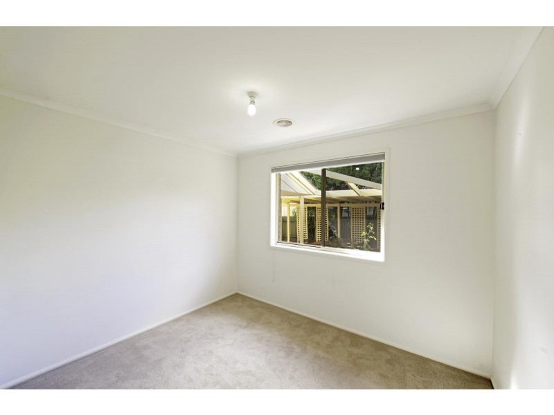 11 Marchant Circuit, Dunlop ACT 2615