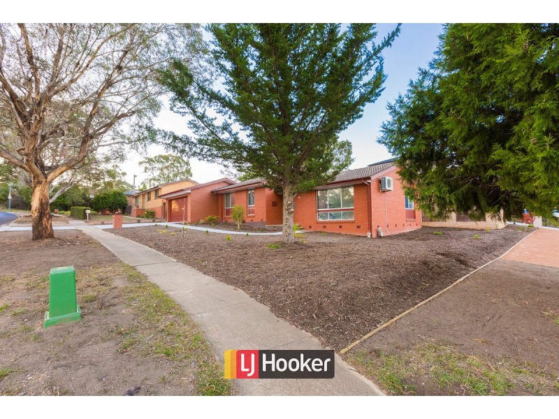 81 Chuculba Crescent, Giralang ACT 2617