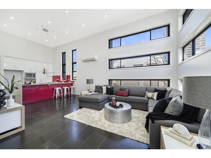 6 Chiesa Street, Forde ACT 2914