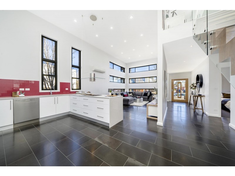 6 Chiesa Street, Forde ACT 2914