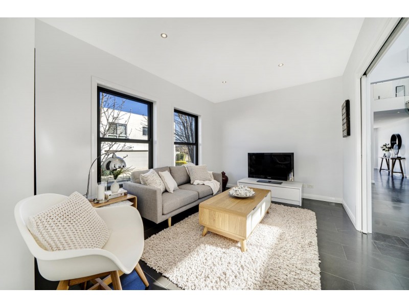 6 Chiesa Street, Forde ACT 2914