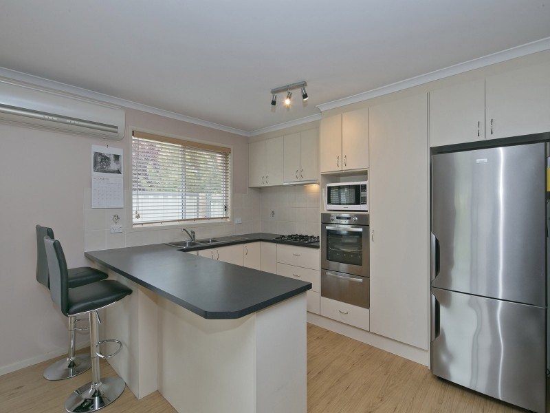 2 Hanrahan Crescent, Dunlop ACT 2615