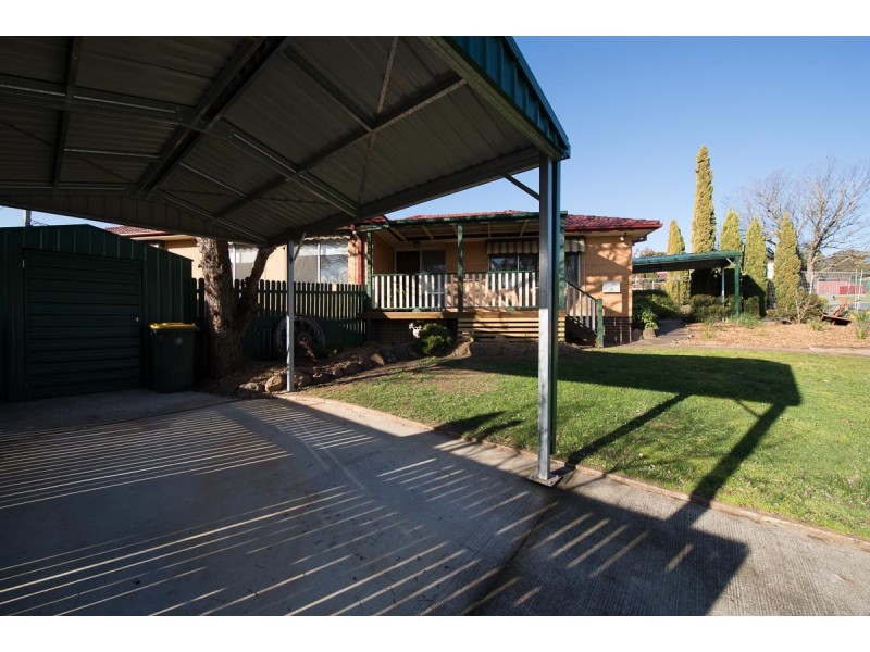 5 Kinalung Place, Giralang ACT 2617