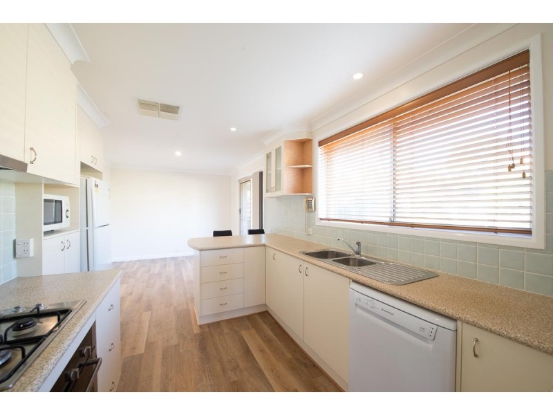 5 Kinalung Place, Giralang ACT 2617