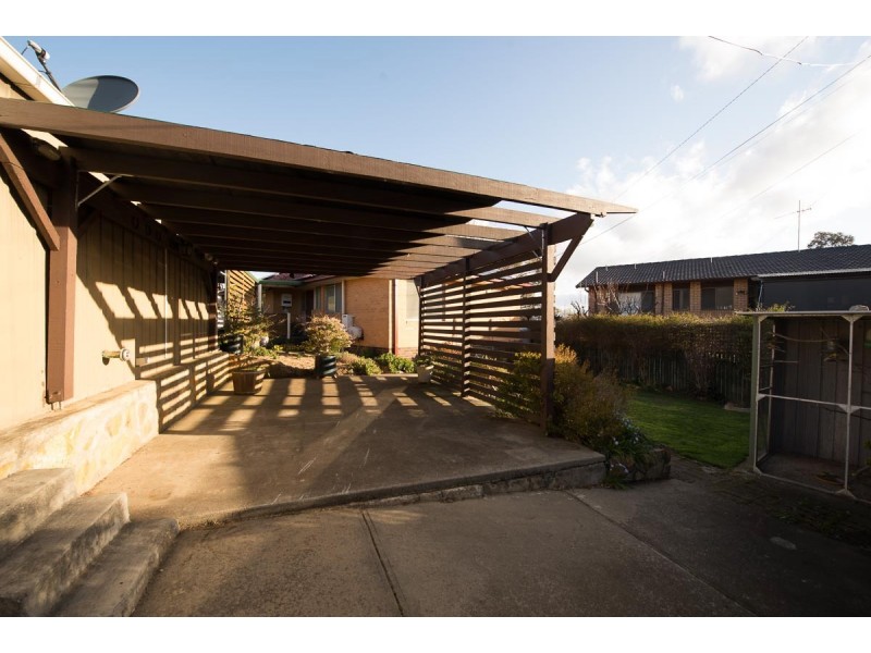 5 Kinalung Place, Giralang ACT 2617