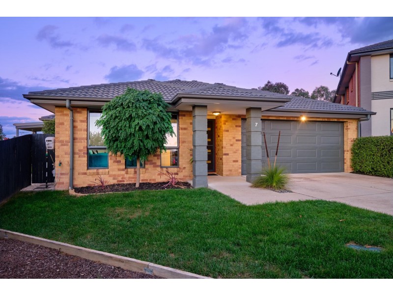 7 Sax Place, Macgregor ACT 2615