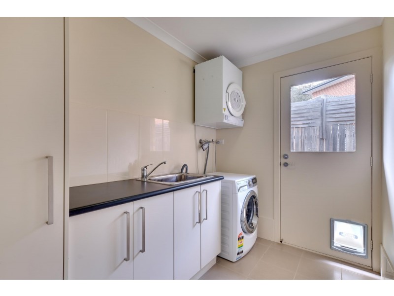 7 Sax Place, Macgregor ACT 2615