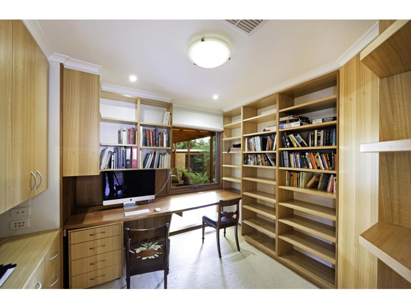 10 Rechner Place, Flynn ACT 2615