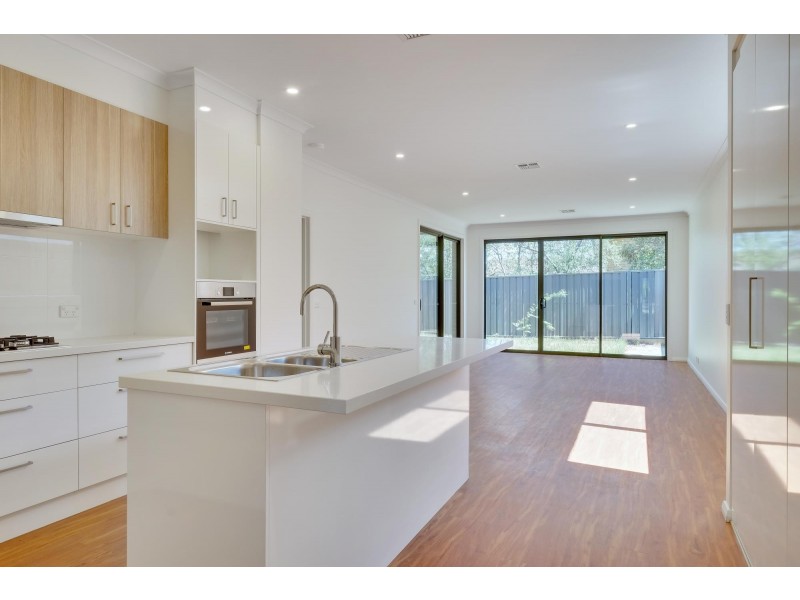 2/106 Mawson Drive, Mawson ACT 2607