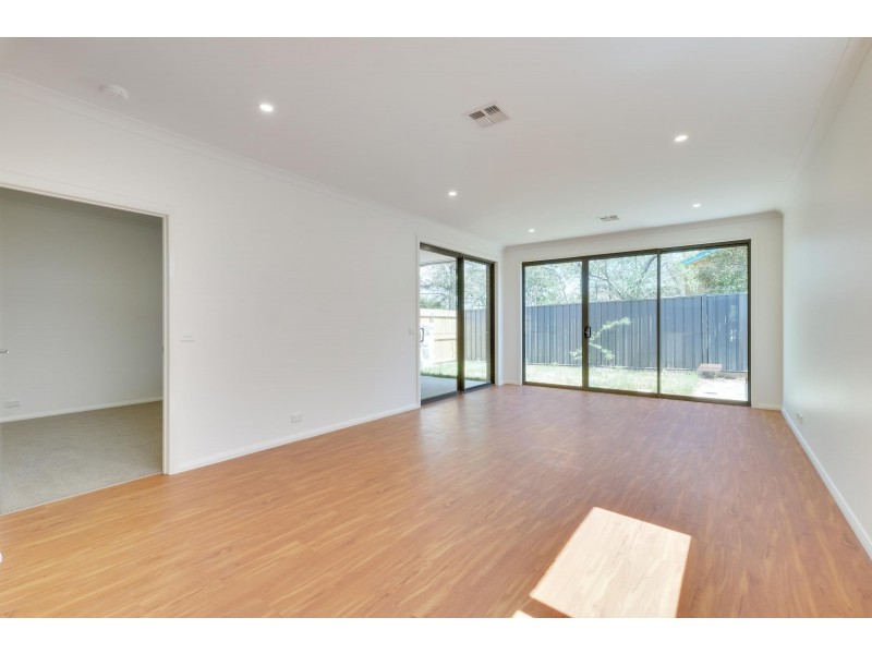 2/106 Mawson Drive, Mawson ACT 2607