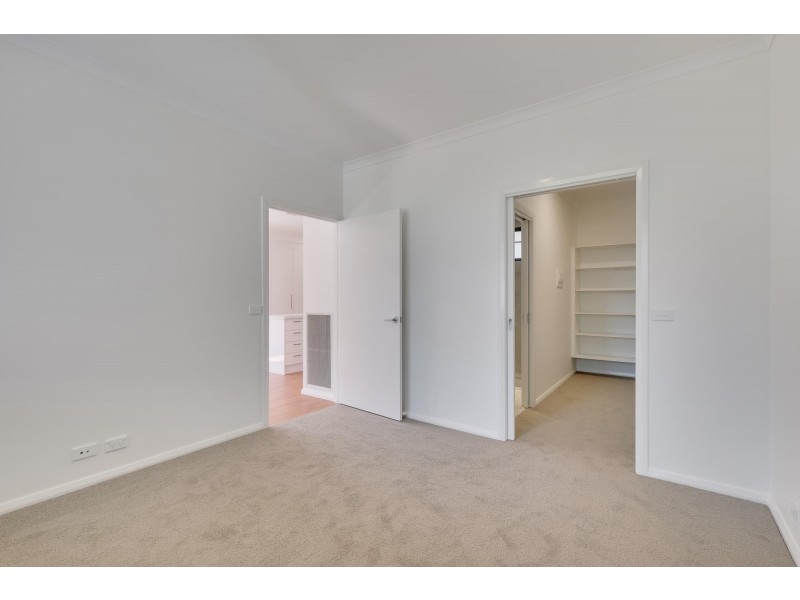 2/106 Mawson Drive, Mawson ACT 2607