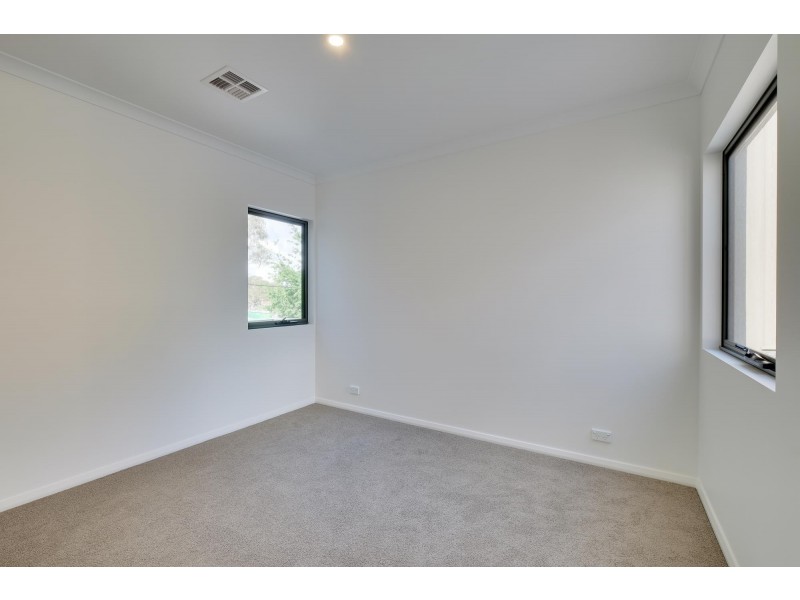 2/106 Mawson Drive, Mawson ACT 2607