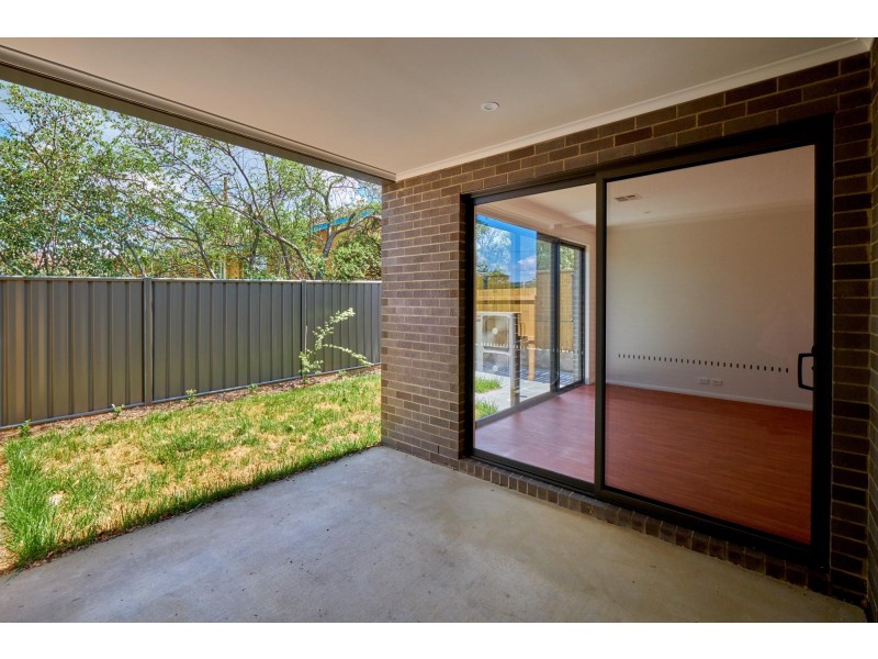 2/106 Mawson Drive, Mawson ACT 2607