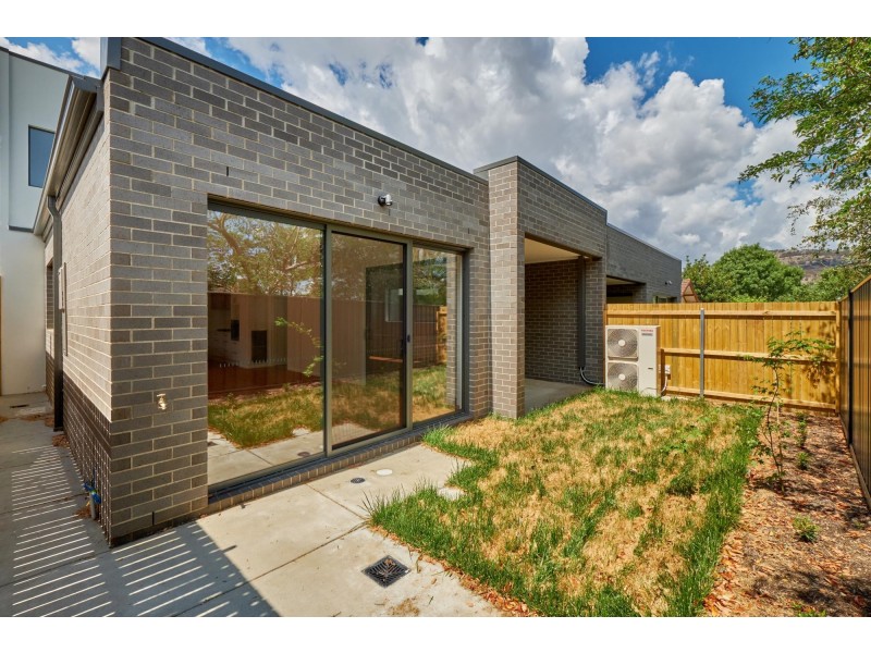 2/106 Mawson Drive, Mawson ACT 2607