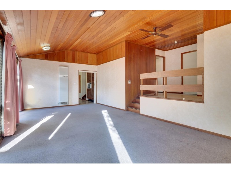 9 Sewell Place, Macgregor ACT 2615