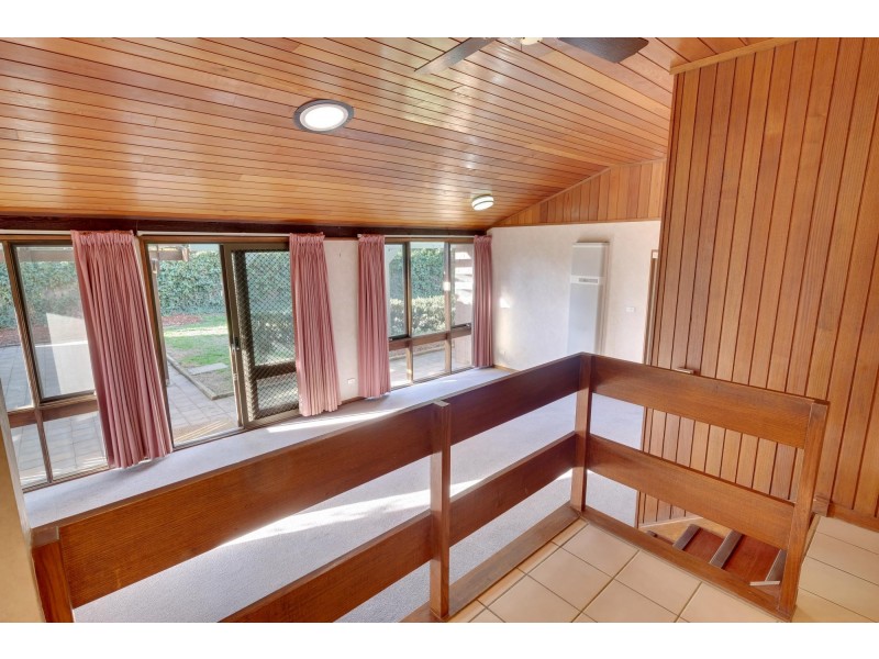 9 Sewell Place, Macgregor ACT 2615