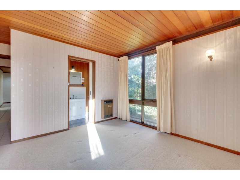 9 Sewell Place, Macgregor ACT 2615