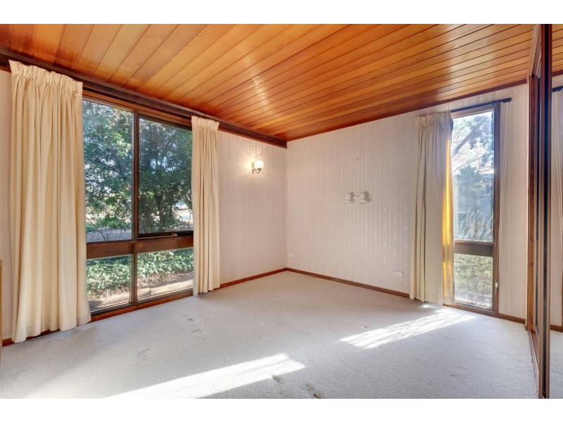 9 Sewell Place, Macgregor ACT 2615