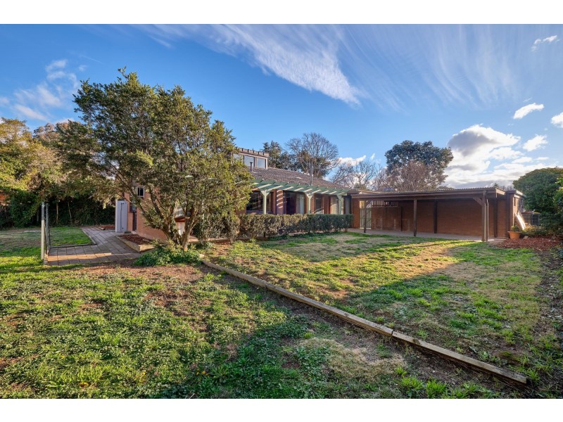 9 Sewell Place, Macgregor ACT 2615