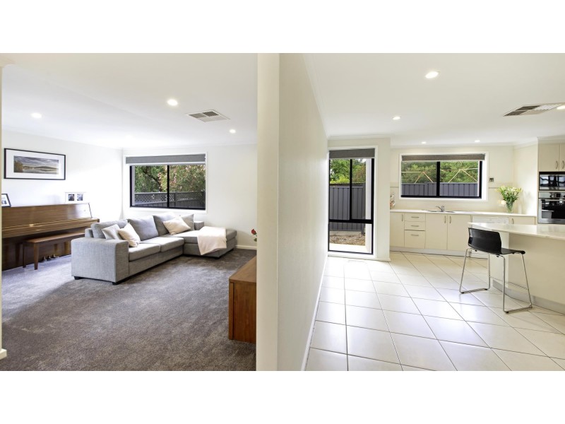 5 Cusack Place, Fraser ACT 2615