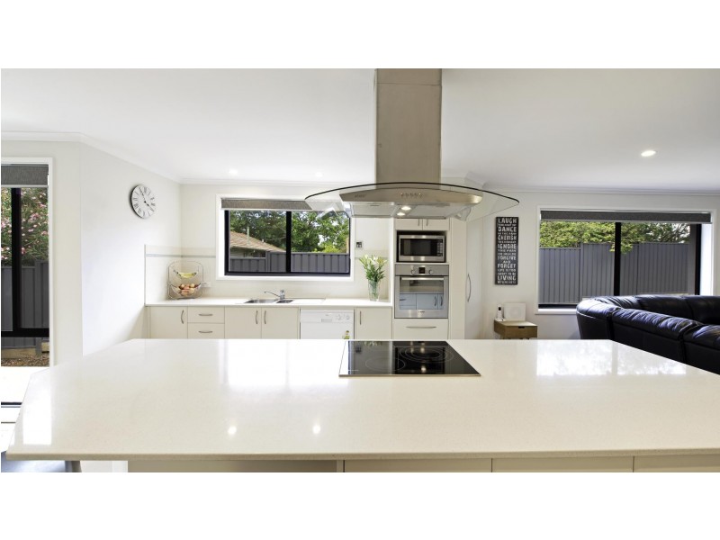 5 Cusack Place, Fraser ACT 2615