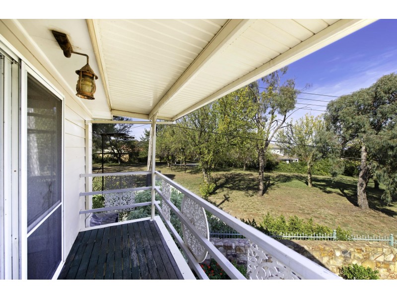 5 Peden Place, Watson ACT 2602