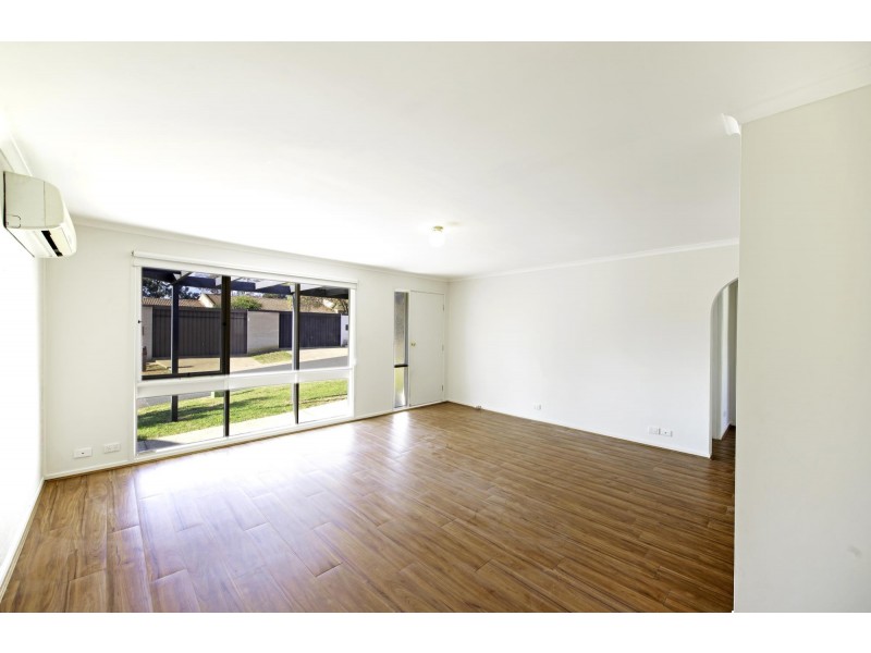 4 Brownlow Place, Holt ACT 2615