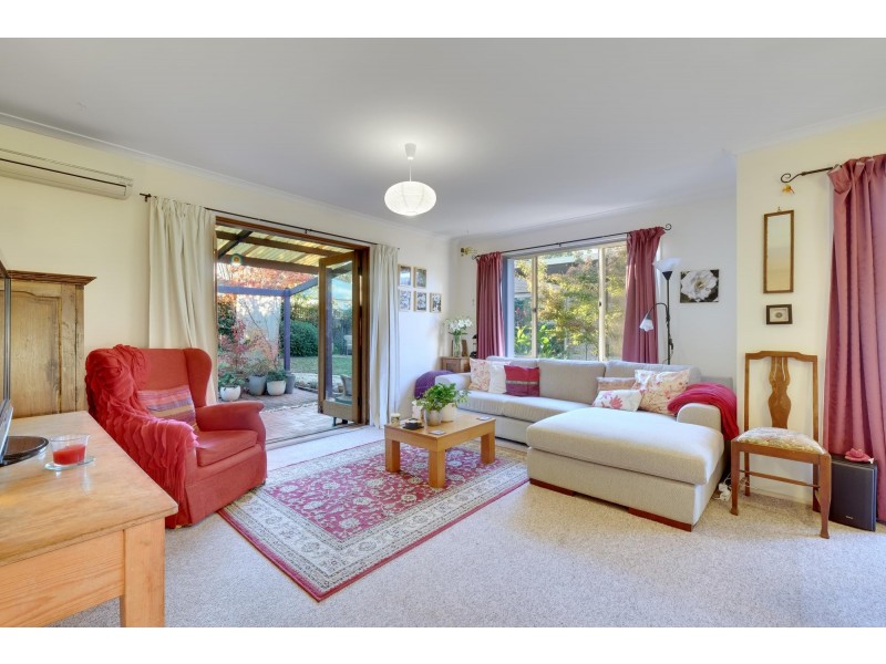 11 Kilburn Close, Dunlop ACT 2615