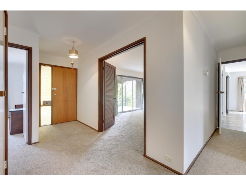 27 Sampson Close, Melba ACT 2615