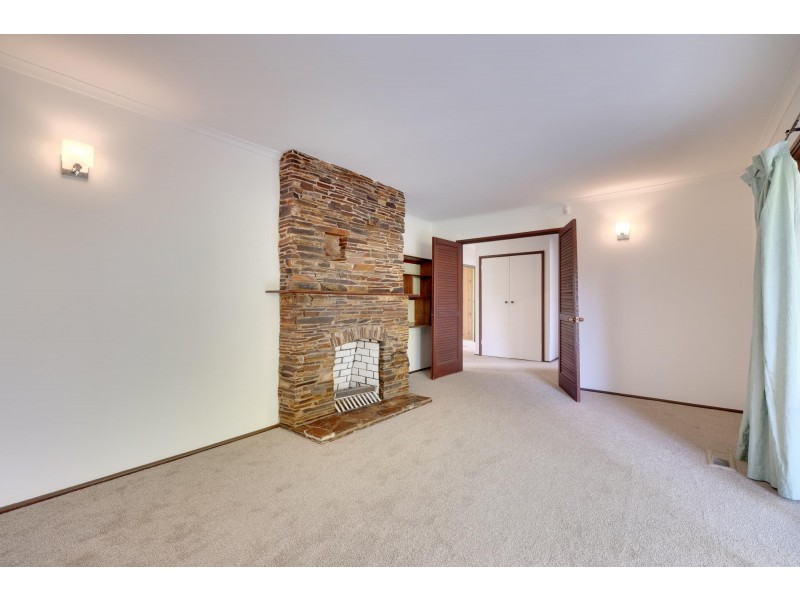 27 Sampson Close, Melba ACT 2615