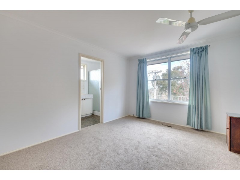 27 Sampson Close, Melba ACT 2615