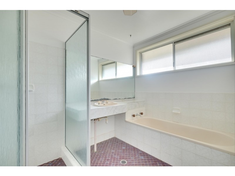 27 Sampson Close, Melba ACT 2615