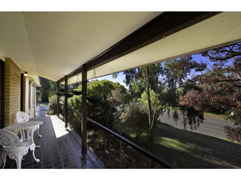 25 Handcock Crescent, Macgregor ACT 2615