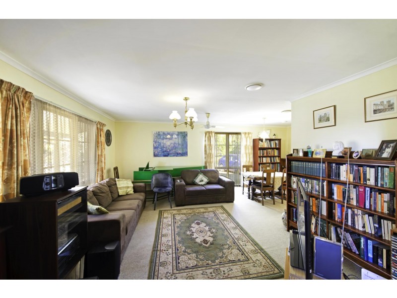 25 Handcock Crescent, Macgregor ACT 2615