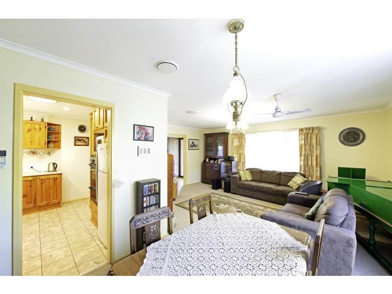 25 Handcock Crescent, Macgregor ACT 2615
