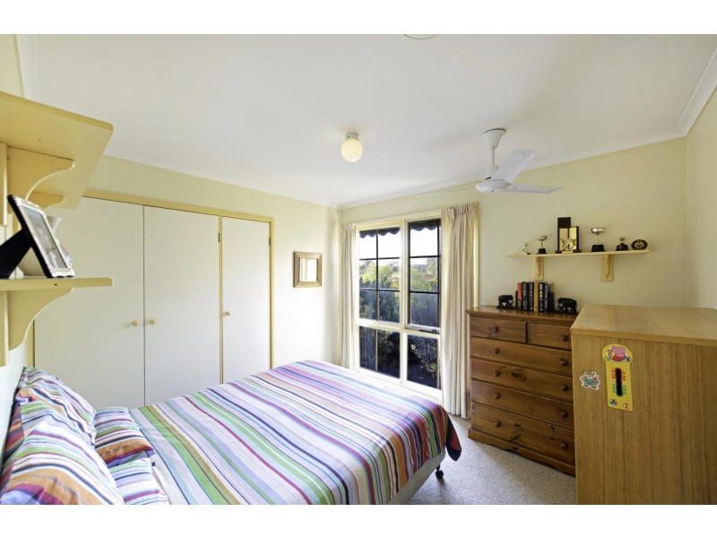 25 Handcock Crescent, Macgregor ACT 2615