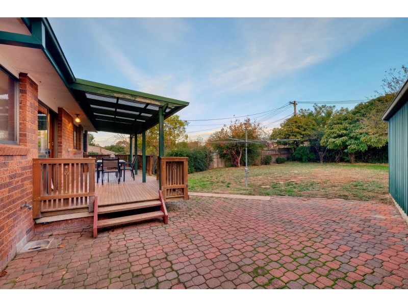 4 Mcarthur Place, Latham ACT 2615
